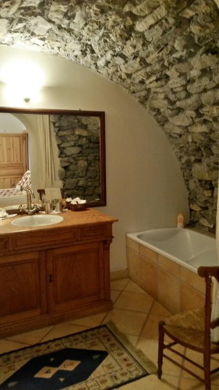 Domaine De Lara Bed & Breakfast Barcelonnette Phòng bức ảnh