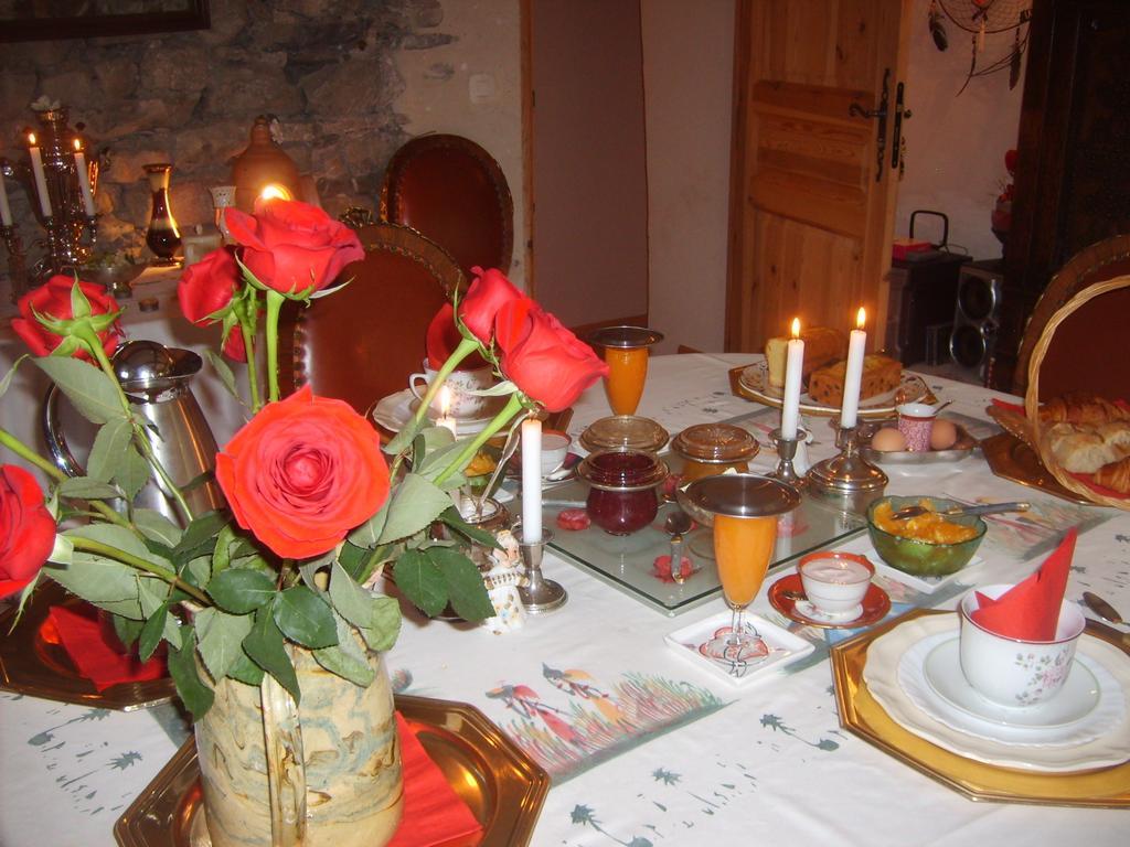 Domaine De Lara Bed & Breakfast Barcelonnette Ngoại thất bức ảnh