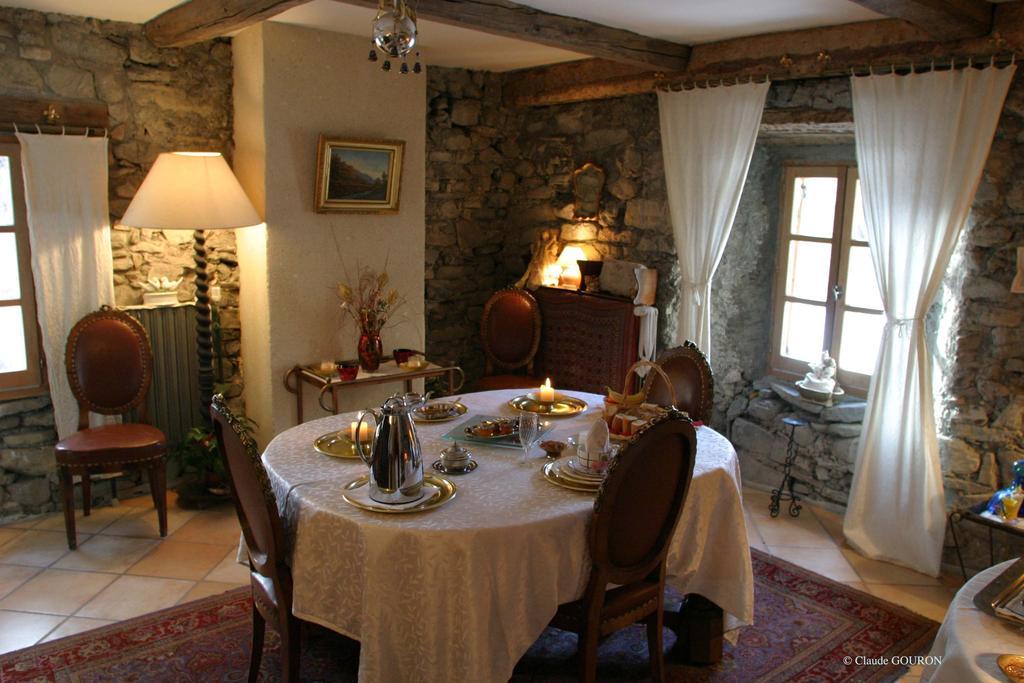 Domaine De Lara Bed & Breakfast Barcelonnette Ngoại thất bức ảnh