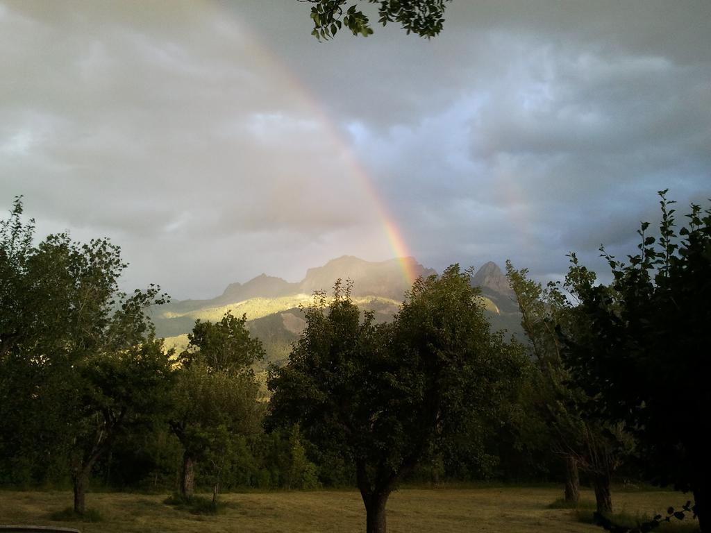 Domaine De Lara Bed & Breakfast Barcelonnette Ngoại thất bức ảnh